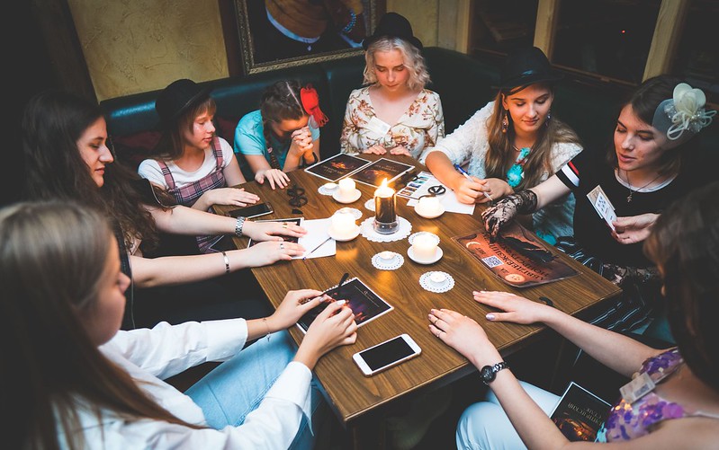 Хэллоуинская вечеринка с мистической атмосферой в Kaliningrad