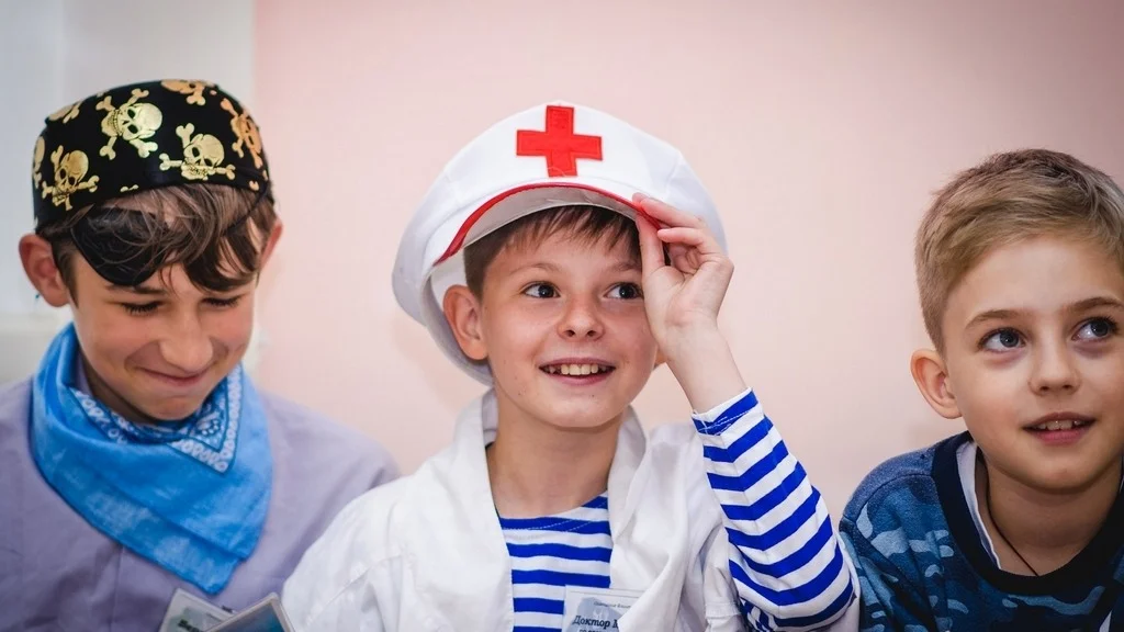 Квест на 23 февраля для детей «Завещание Флинта»: судовой врач знает все о лечебных пиявках.