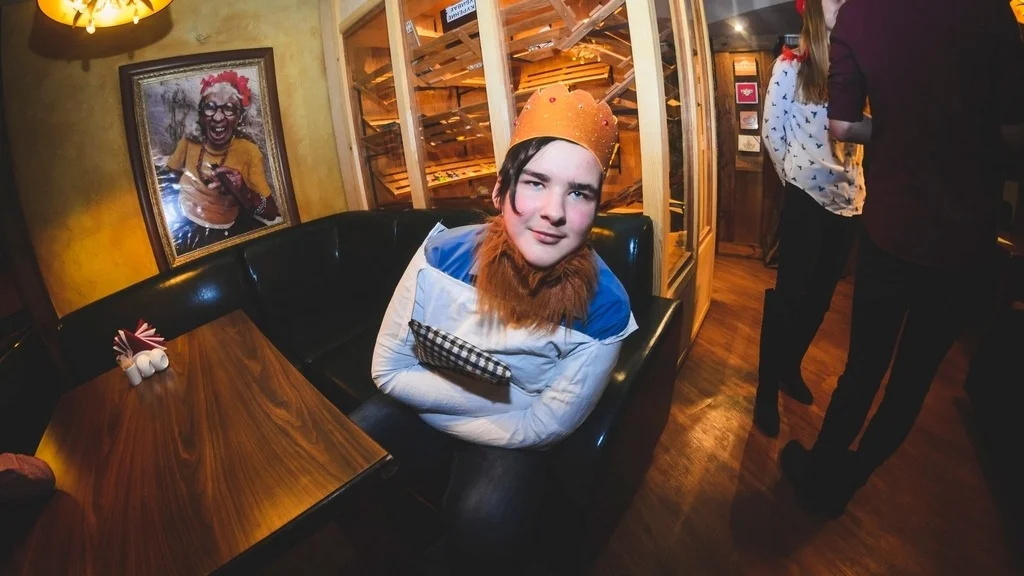 Квест на 23 февраля для детей «Психушка»: суперзлодей ждет очереди на котикотерапию в клинике доктора Добро.